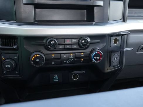 Used 2025 Ford F250 XL AWD/4WD image 14