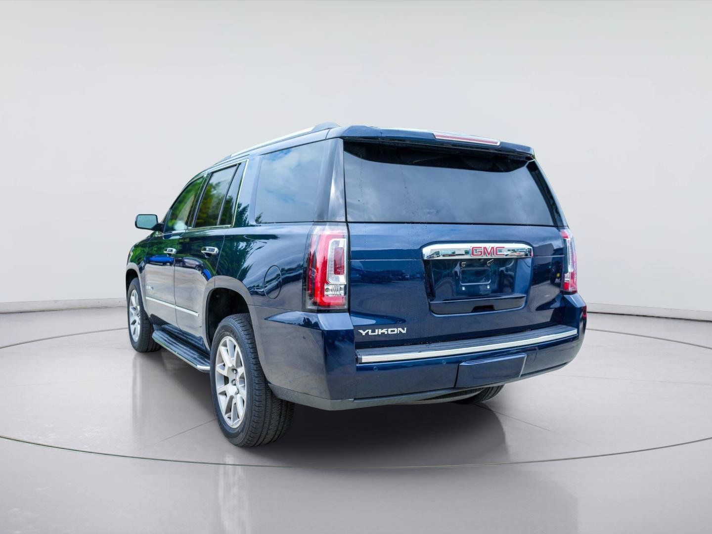 Used 2019 GMC Yukon Denali w/ Open Road Package RWD image 5