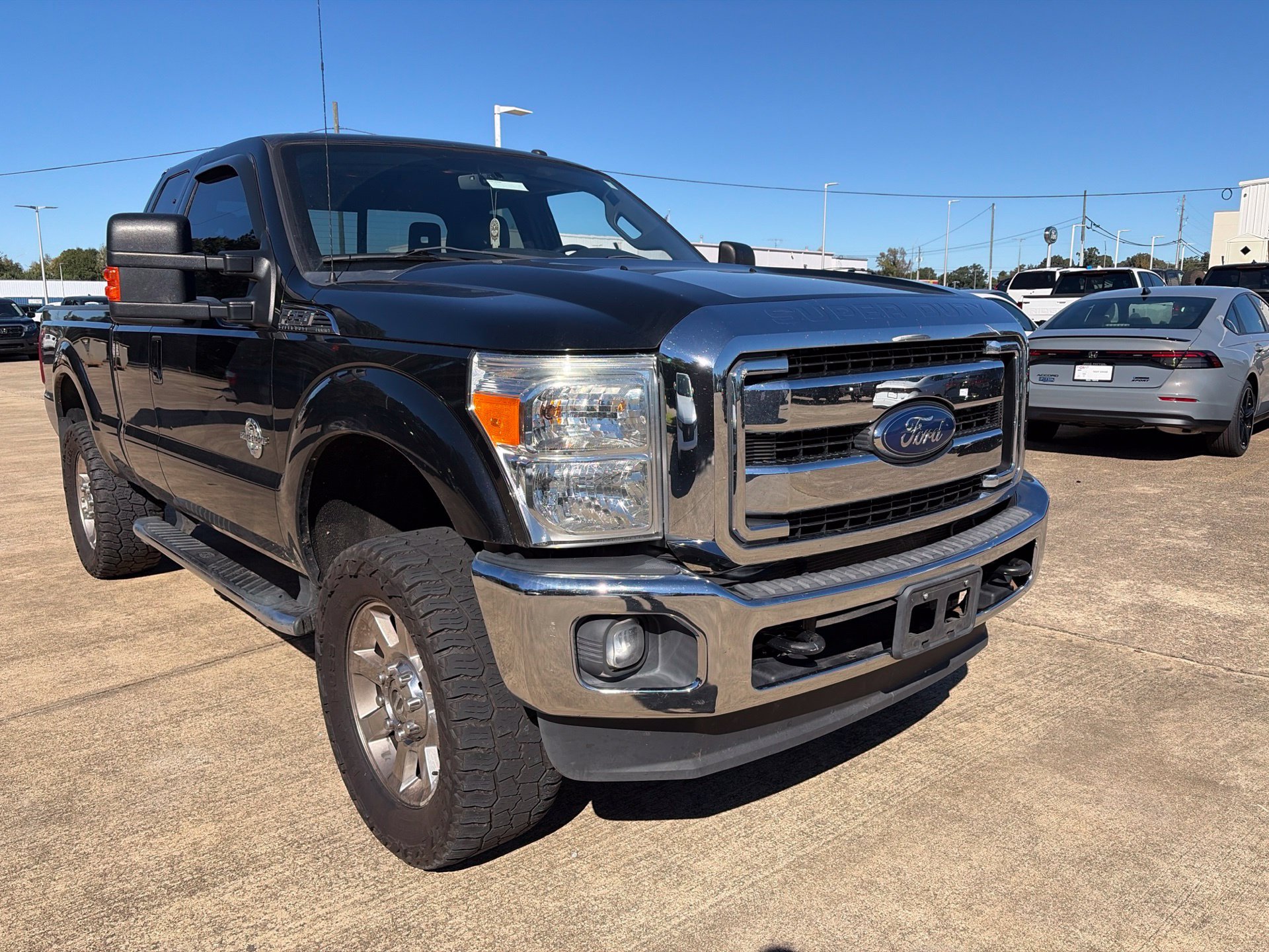 Used 2015 Ford F350 Lariat w/ Lariat Interior Package AWD/4WD image 1