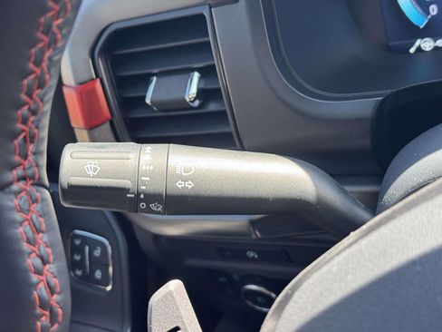 Used 2025 Ford F150 Raptor AWD/4WD image 27