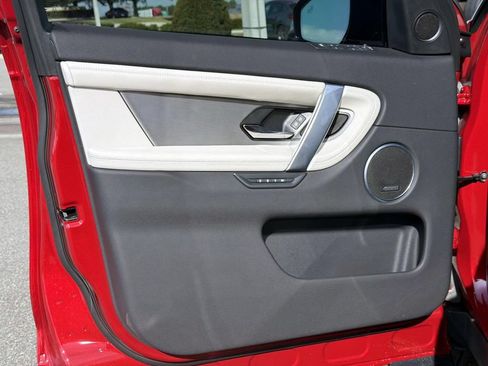 New 2026 Land Rover Discovery Sport Landmark AWD/4WD image 15