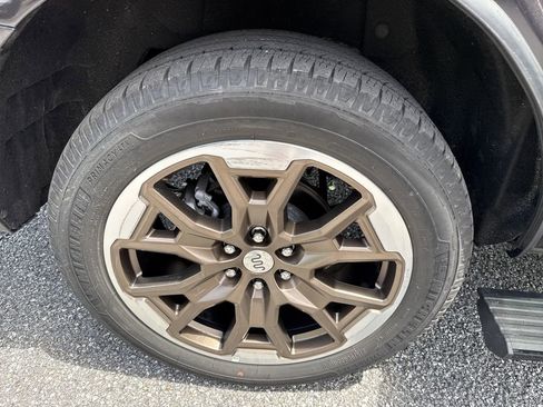 Used 2025 Ford Expedition King Ranch AWD/4WD image 17