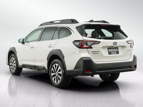 Used 2025 Subaru Outback Premium AWD/4WD image 3