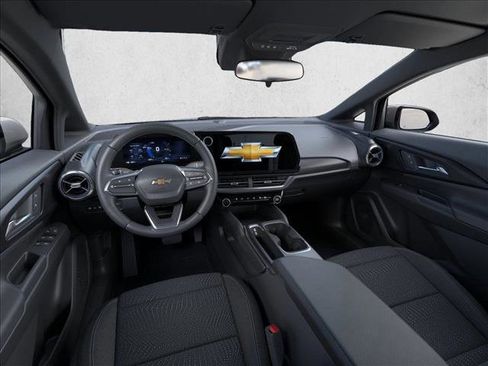 New 2026 Chevrolet Equinox EV LT image 15