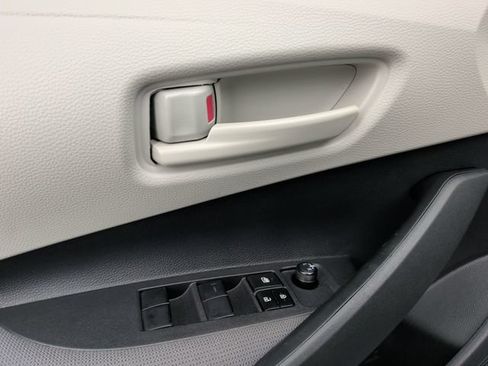 Used 2025 Toyota Corolla LE w/ LE Premium Package FWD image 14