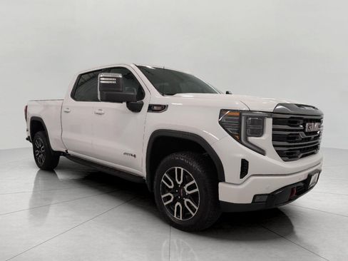 Used 2024 GMC Sierra 1500 AT4 w/ Technology Package AWD/4WD image 1