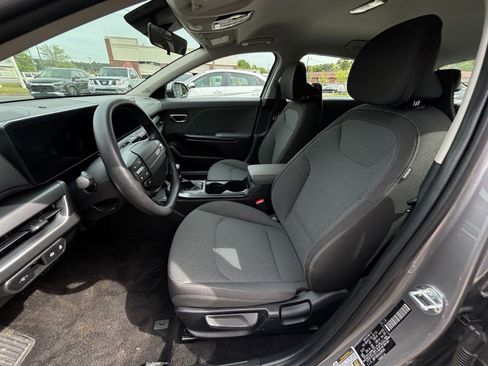 Used 2025 Kia K4 LXS image 27