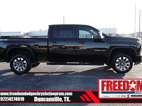 Used 2022 Chevrolet Silverado 2500 Custom w/ Custom Convenience Package image 6