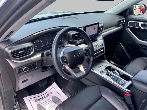 Certified 2023 Ford Explorer XLT w/ Equipment Group 202A AWD/4WD image 18