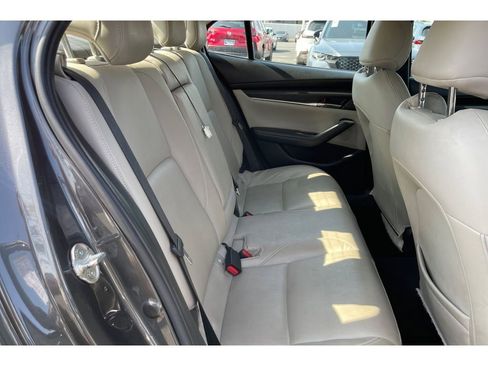 Used 2022 MAZDA MAZDA3 s FWD image 18