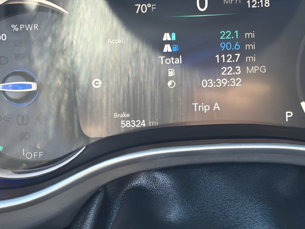 Used 2023 Chrysler Pacifica Touring-L FWD image 25