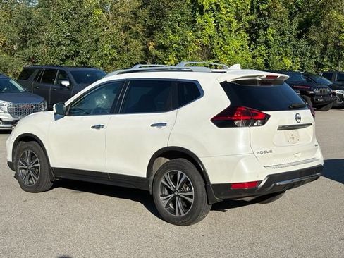 Used 2019 Nissan Rogue SV w/ Premium Package AWD/4WD image 3