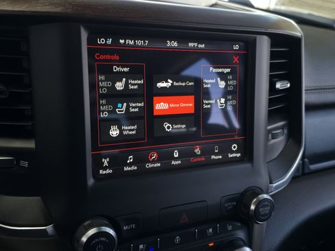 Used 2021 RAM 1500 Laramie image 17