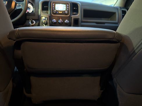 Used 2017 RAM 1500 Express w/ Express Value Package image 32