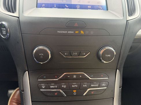 Used 2020 Ford Edge SEL w/ Convenience Package AWD/4WD image 13