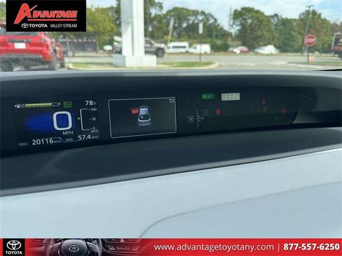 Certified 2022 Toyota Prius XLE image 29