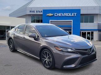 Used 2023 Toyota Camry SE image 1