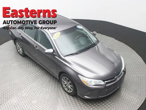 Used 2016 Toyota Camry XLE FWD image 3