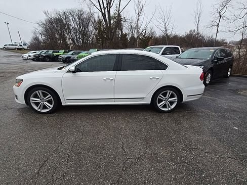 Used 2014 Volkswagen Passat TDI SE FWD image 3