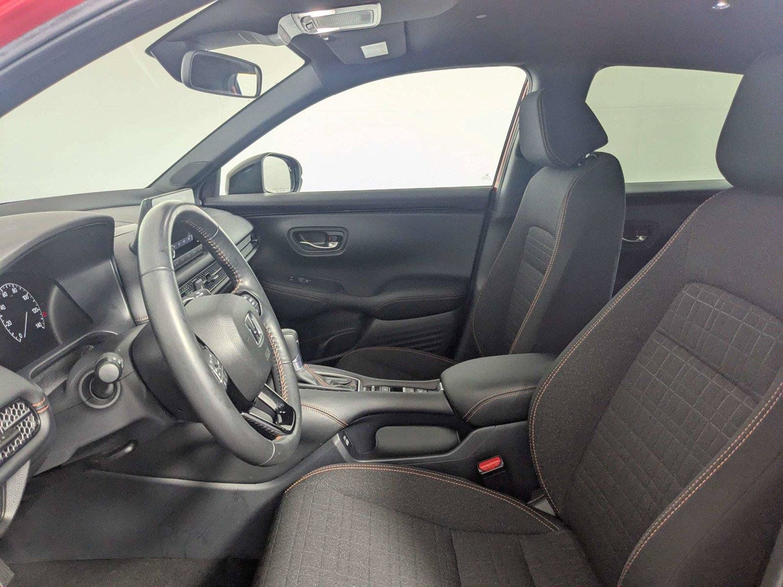 Used 2023 Honda HR-V Sport image 11