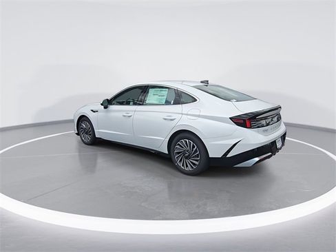 New 2025 Hyundai Sonata SEL image 6
