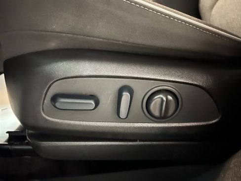 Used 2023 Chevrolet TrailBlazer LT image 16