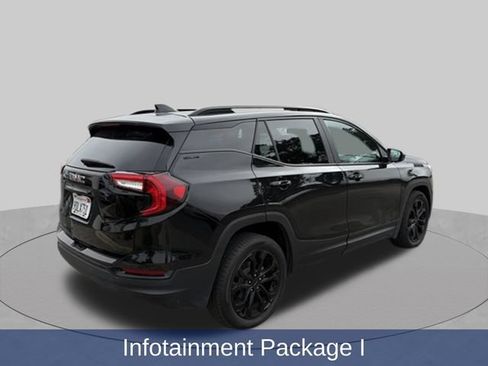 Used 2022 GMC Terrain SLE w/ Driver Convenience Package FWD image 3
