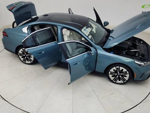 Used 2026 BMW 530i RWD image 81