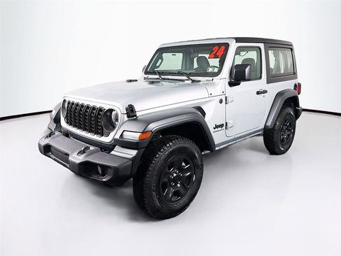 Used 2024 Jeep Wrangler Sport AWD/4WD image 3