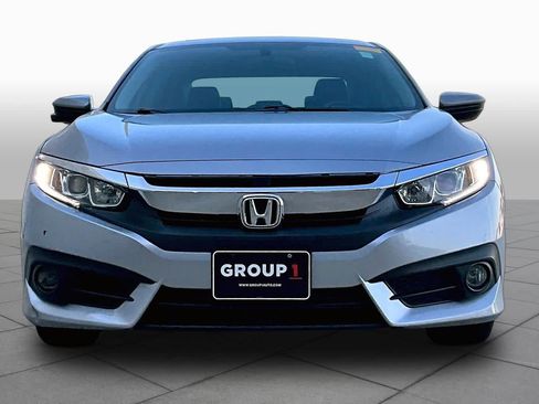Used 2017 Honda Civic EX-L image 4