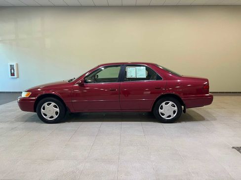 Used 1998 Toyota Camry LE image 3
