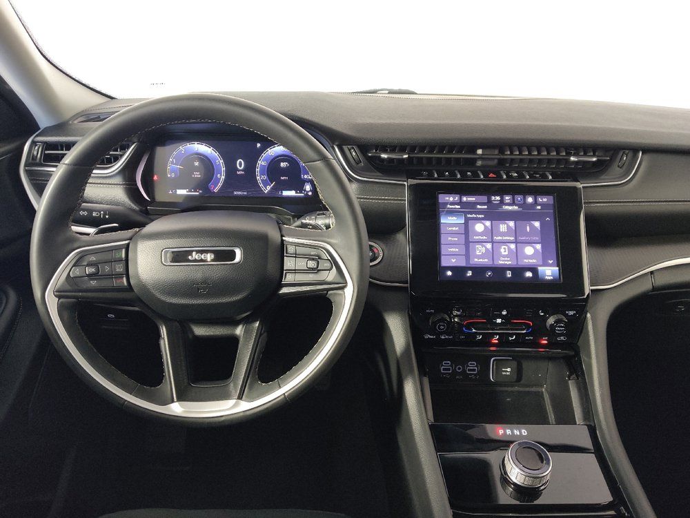 Used 2023 Jeep Grand Cherokee Laredo w/ Luxury Tech Group I AWD/4WD image 22
