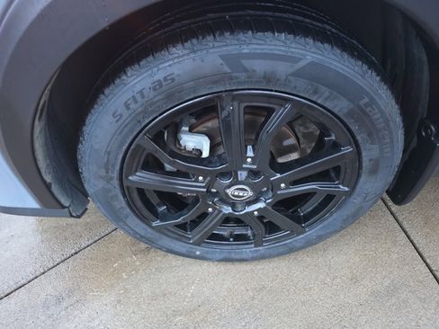 Used 2023 Nissan Kicks SR w/ SR Premium Package image 11