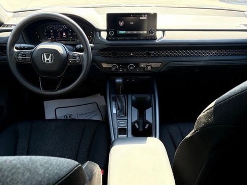 Used 2023 Honda Accord LX image 31