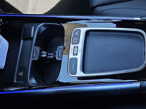 New 2025 Mercedes-Benz GLB 250 image 22