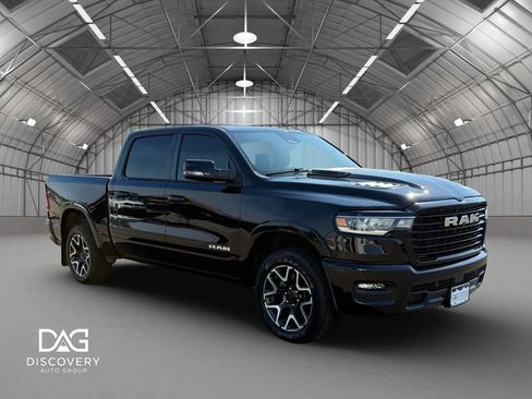 Used 2026 RAM 1500 Laramie AWD/4WD image 7