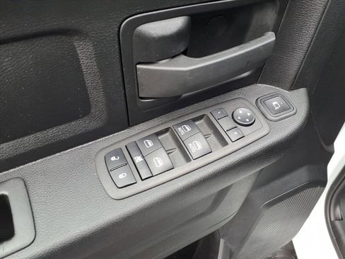 Used 2024 RAM 2500 Tradesman w/ Chrome Appearance Group image 13