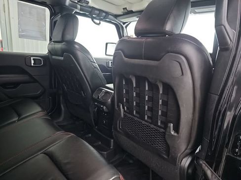 Used 2018 Jeep Wrangler Unlimited Rubicon AWD/4WD image 31
