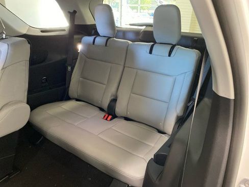 New 2026 Ford Explorer Active w/ Active Comfort Package image 12