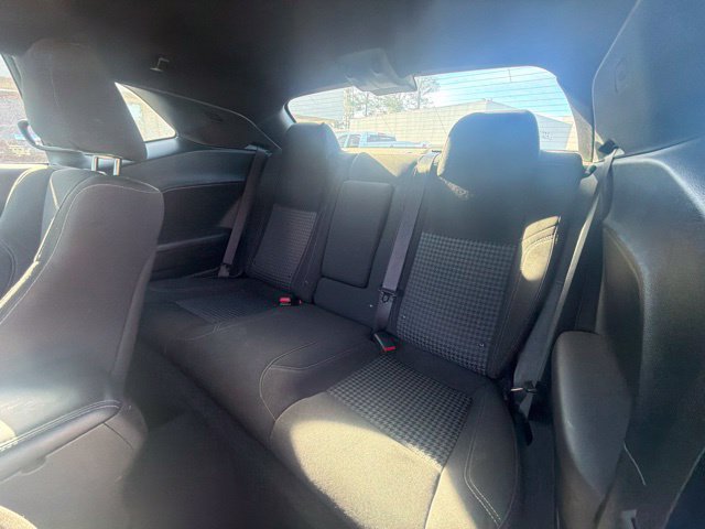 Used 2022 Dodge Challenger SXT w/ Driver Convenience Group RWD image 12