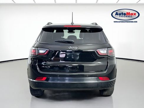 Used 2024 Jeep Compass Limited w/ High Altitude Package image 8