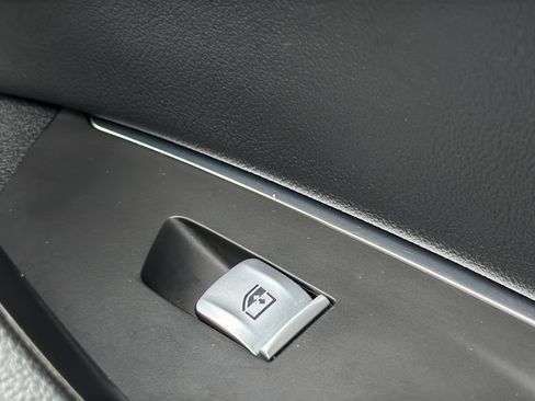Used 2021 BMW X3 xDrive30i AWD/4WD image 11