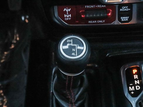 Used 2021 Jeep Gladiator Rubicon AWD/4WD image 36