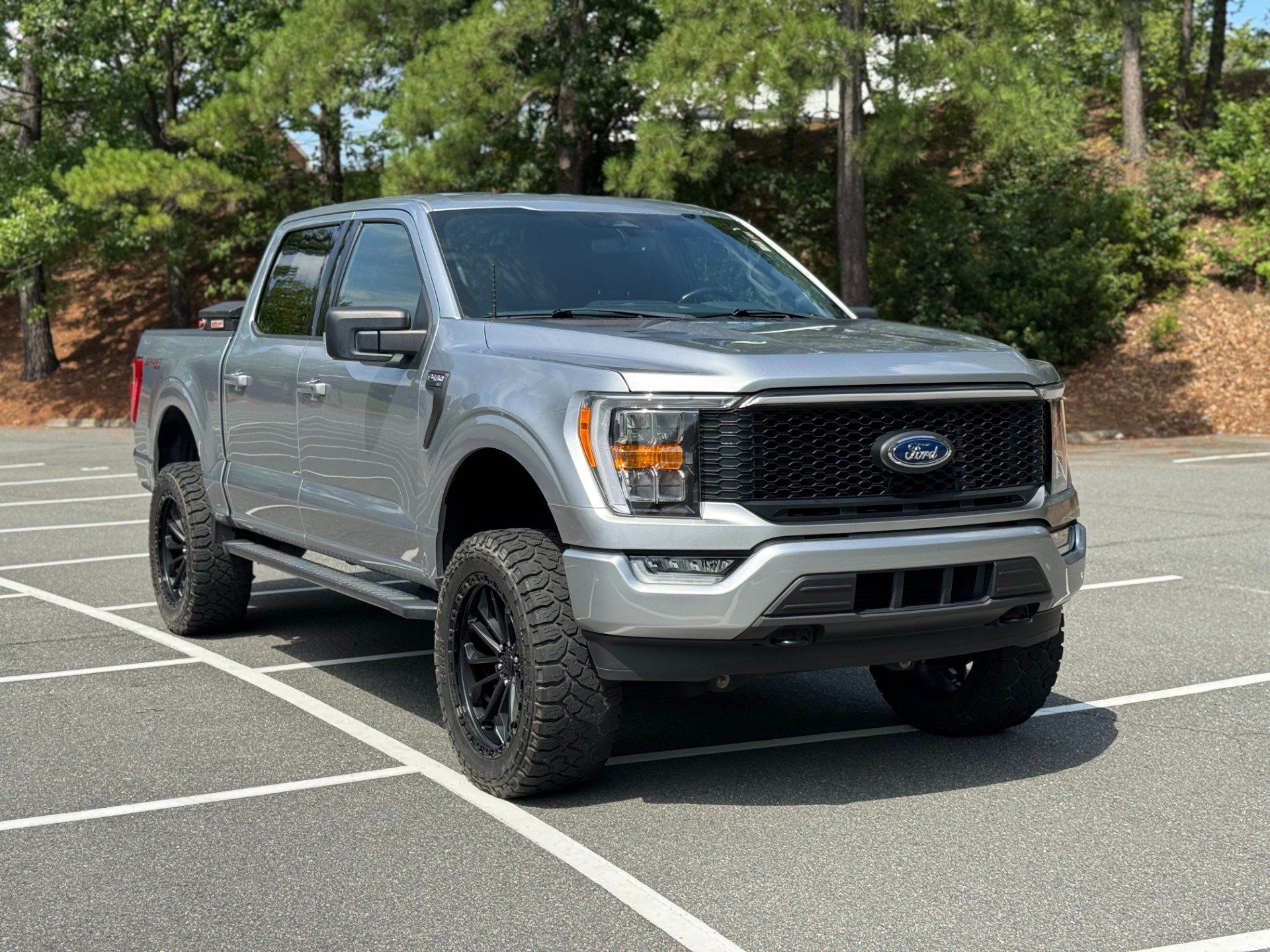 Used 2022 Ford F150 XLT w/ Equipment Group 302A High AWD/4WD image 17