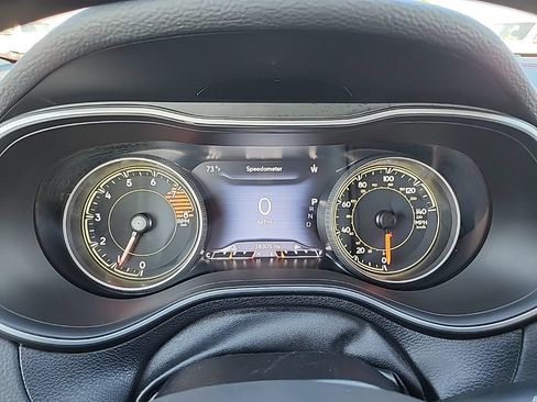 Used 2022 Jeep Cherokee Trailhawk w/ Comfort/Convenience Group AWD/4WD image 15