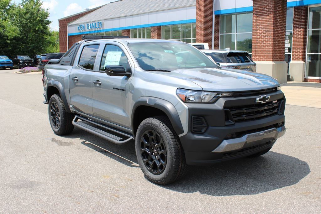 New 2026 Chevrolet Colorado Trail Boss w/ Midnight Edition AWD/4WD image 4