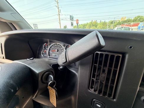 Used 2019 Chevrolet Express 3500 w/ Driver Convenience Package RWD image 6