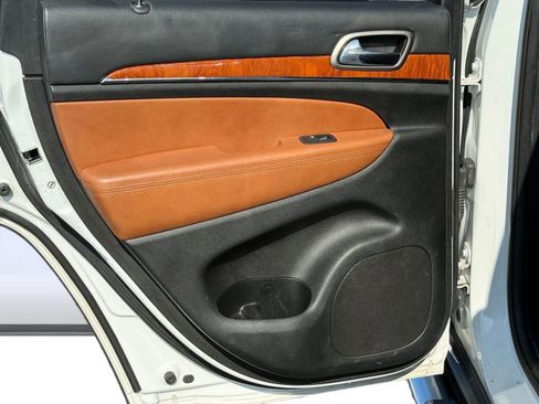 Used 2013 Jeep Grand Cherokee Overland w/ Advance Technology Group image 35