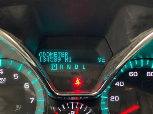 Used 2015 Chevrolet Traverse LS w/ LPO, 'HIT The Road' Package FWD image 26