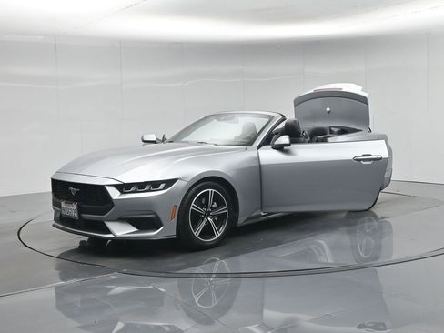 Used 2024 Ford Mustang Premium image 28